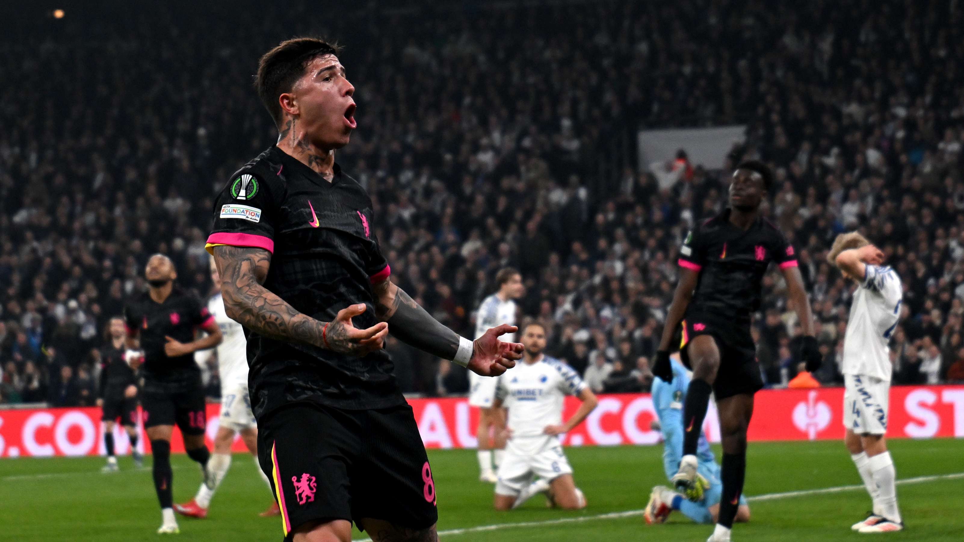 加强球迷互 加强球迷互